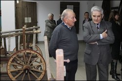 Zwiedzanie Muzeum; od prawej: B.Sakowski